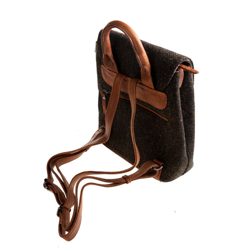 Ht Leather Flapover Backpack Dark Brown Barleycorn / Tan - Heritage Of Scotland - DARK BROWN BARLEYCORN / TAN
