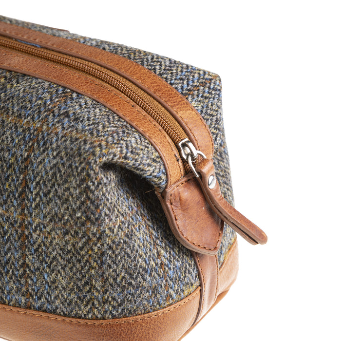 Ht Leather Large Wash Bag Blue & Brown Check Hb / Tan - Heritage Of Scotland - BLUE & BROWN CHECK HB / TAN