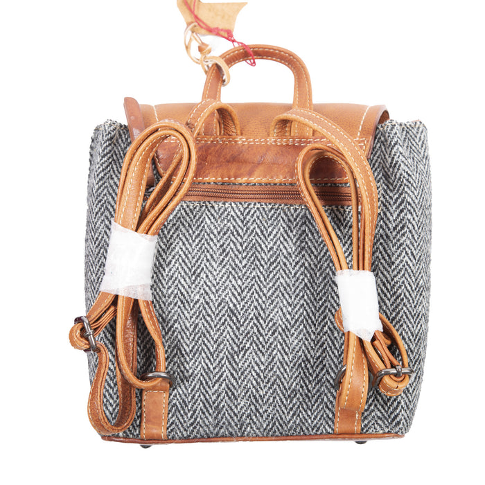 Ladies Ht Small Leather Backpack Tan & Brown Herringbone / Black - Heritage Of Scotland - TAN & BROWN HERRINGBONE / BLACK